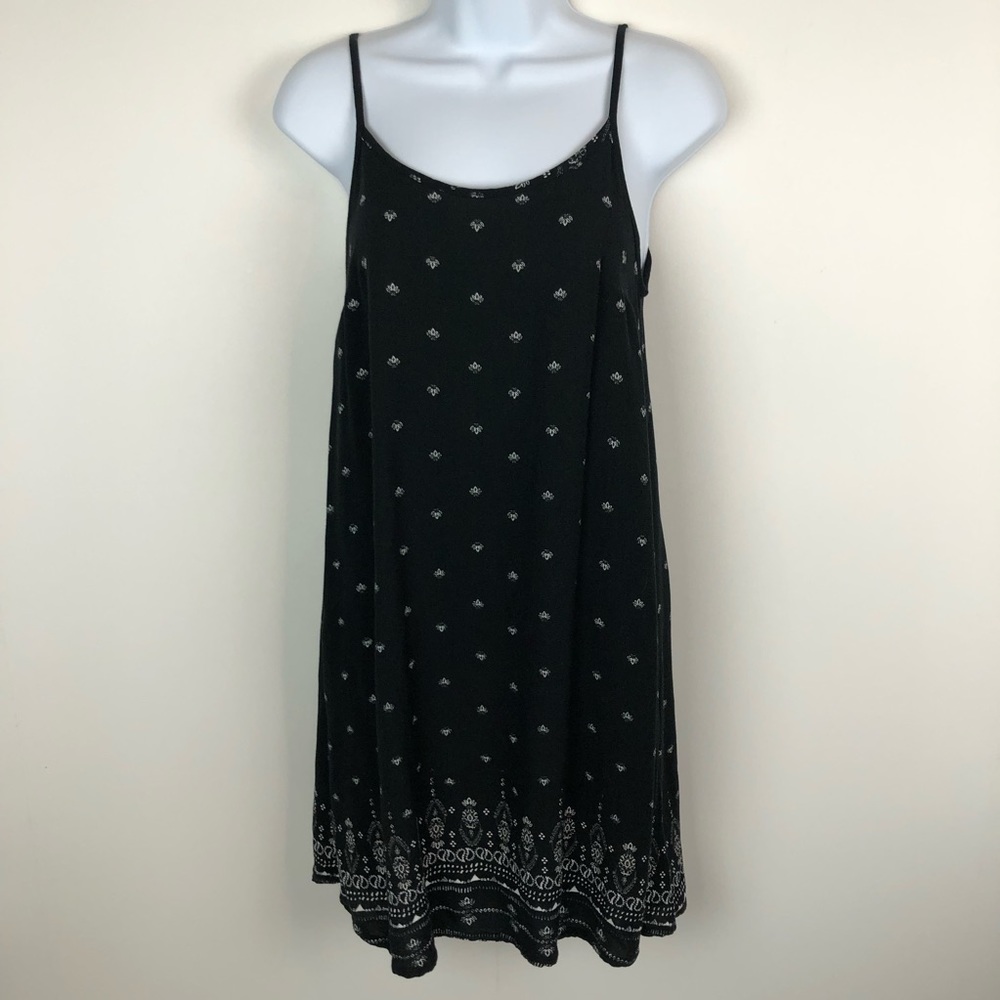 Mossimo Supply Co. Black and White Above-knee Casual Dress